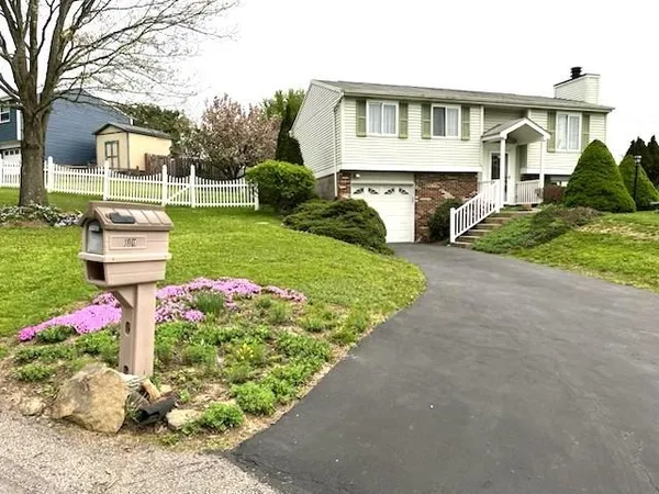 $299,900 | 110 Lager Drive, Gibsonia, PA 15044