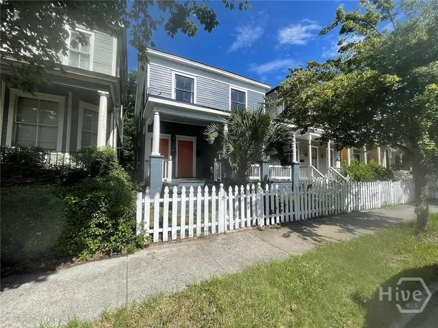 $1,875 | 2206 Barnard Street, Unit 1, Savannah, GA 31401
