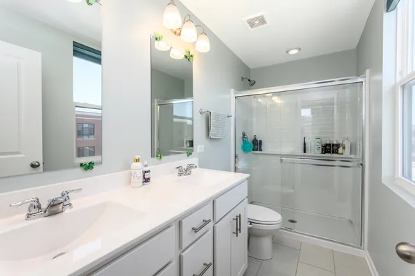 $659,000 | 1210 Lakepointe Drive, Schaumburg, IL 60173