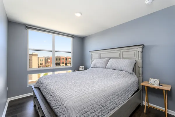 $659,000 | 1210 Lakepointe Drive, Schaumburg, IL 60173