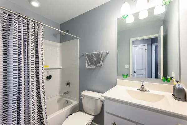 $659,000 | 1210 Lakepointe Drive, Schaumburg, IL 60173