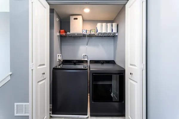 $659,000 | 1210 Lakepointe Drive, Schaumburg, IL 60173