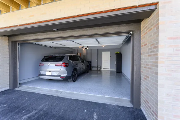 $659,000 | 1210 Lakepointe Drive, Schaumburg, IL 60173