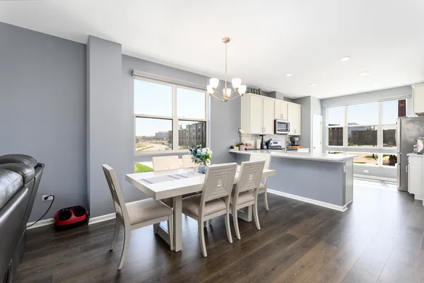 $659,000 | 1210 Lakepointe Drive, Schaumburg, IL 60173