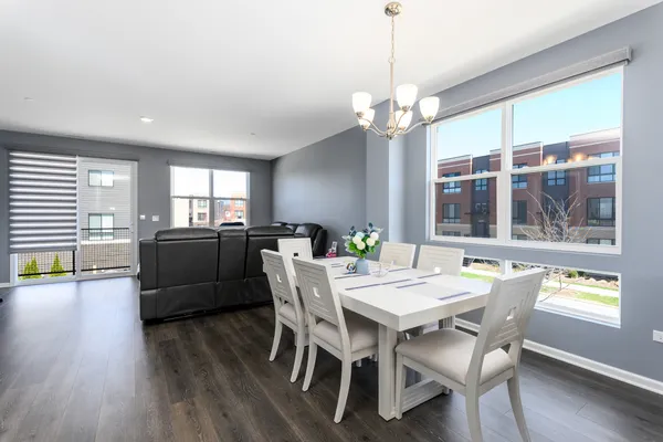 $659,000 | 1210 Lakepointe Drive, Schaumburg, IL 60173