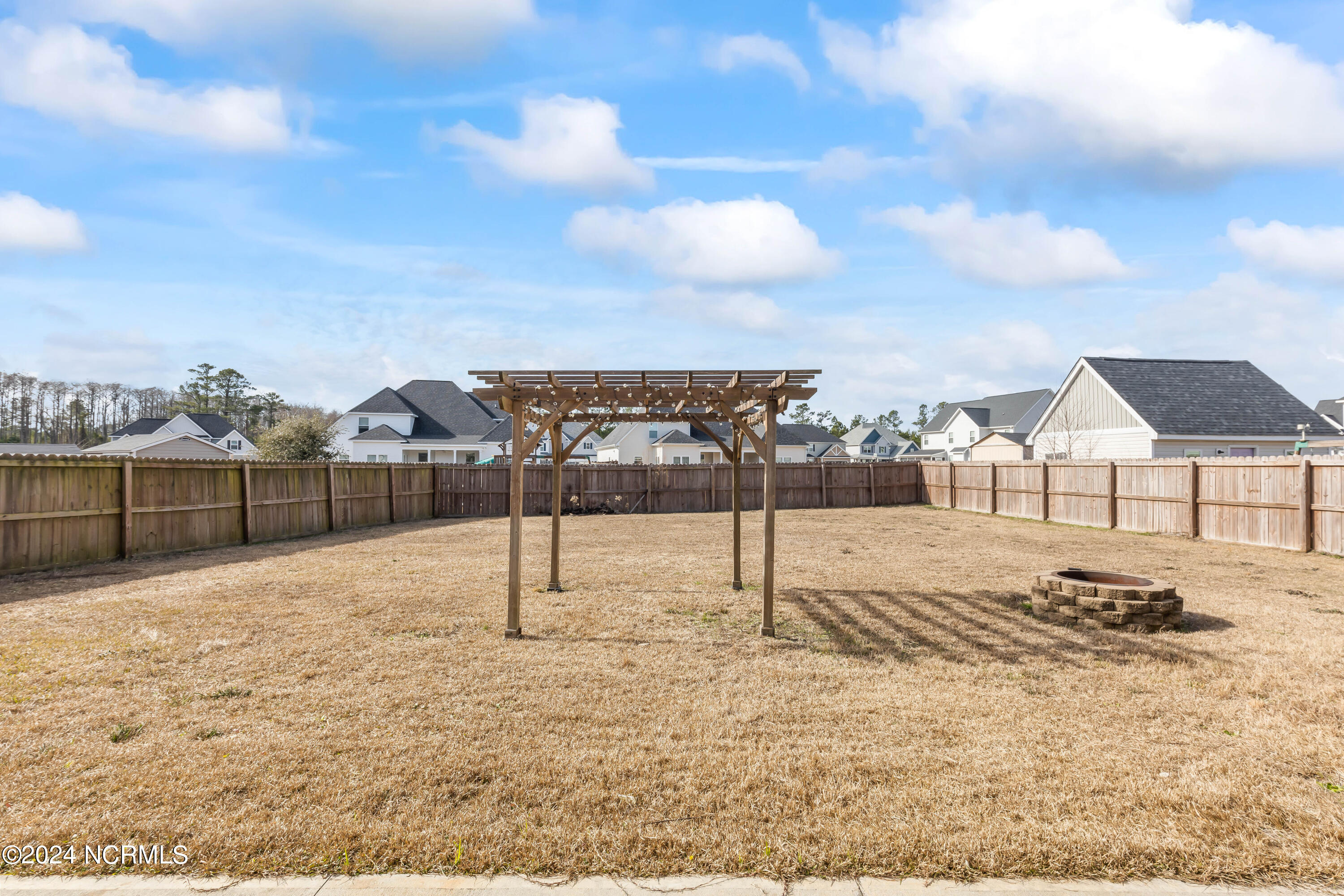 304 Bear Run Maple Hill, NC 28454 - Photo 5 of 36 34