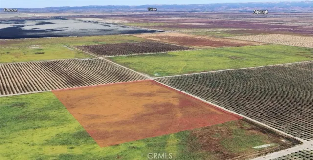 a view of a tennis court