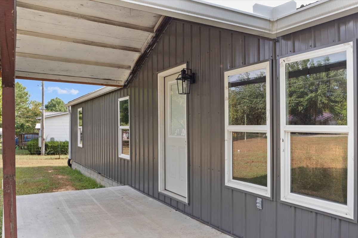 104 Lee Drive Dickson, TN 37055 - Photo 3 of 23