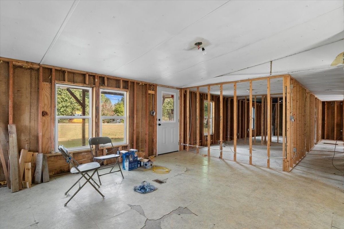 104 Lee Drive Dickson, TN 37055 - Photo 5 of 23