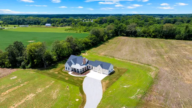 $1,299,900 | 411 Bryan Road, Hillsboro, TN 37342