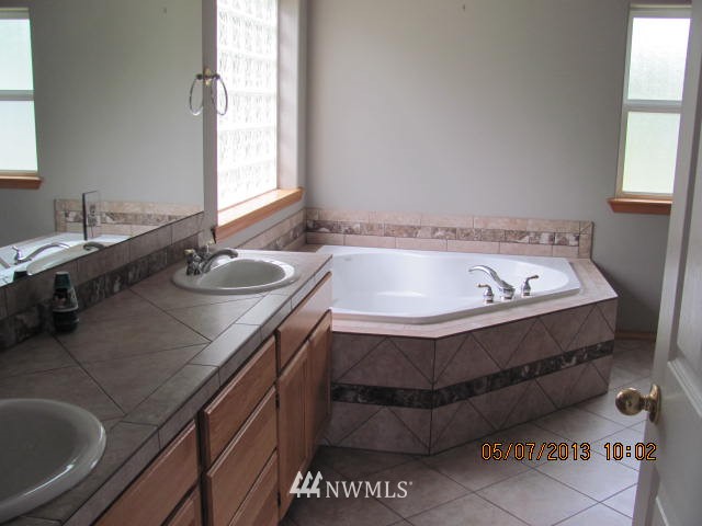1179 Southwest Harper Road Port Orchard, WA 98367 - Photo 11 of 15 Gallery Image 11