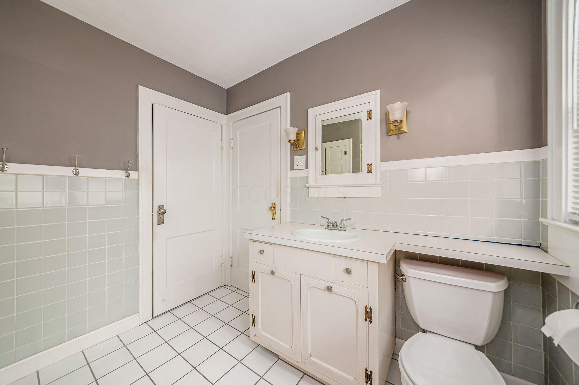 173 Winthrop Road Columbus, OH 43214 - Photo 28 of 65 030_ Rd Columbus OH 43214 USA