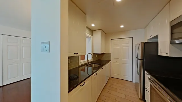 $1,900 | 25 Greentree Lane, Unit 46, Weymouth, MA 02190