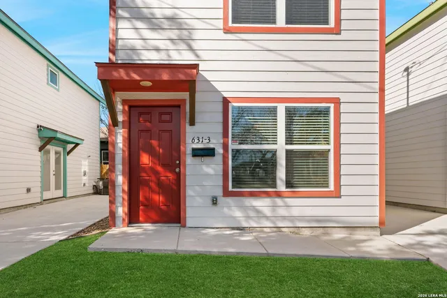 $195,000 | 631 Carolina Street, Unit 3, San Antonio, TX 78210
