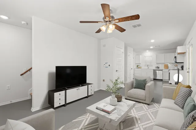 $195,000 | 631 Carolina Street, Unit 3, San Antonio, TX 78210