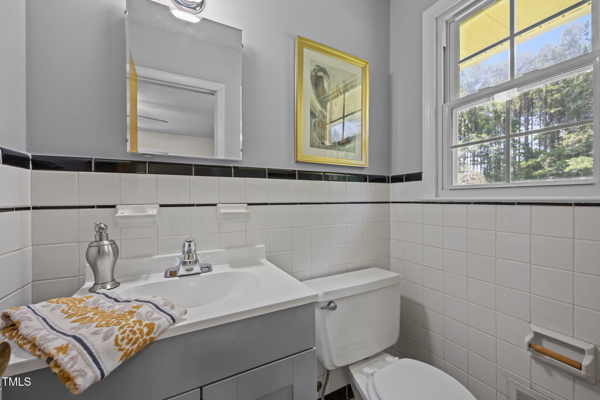304 Boone Road Burlington, NC 27217 - Photo 14 of 38 Primary ensuite half bath