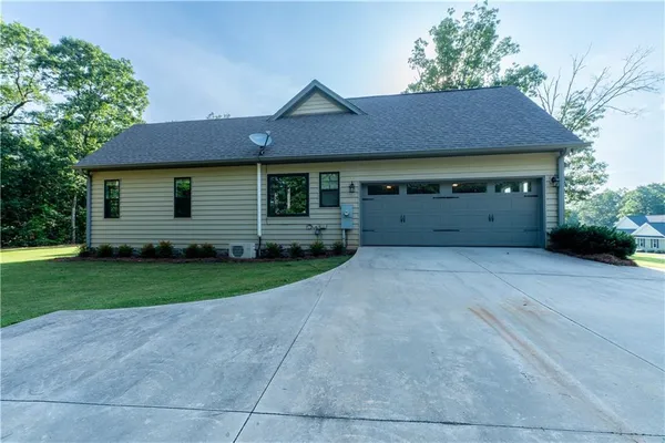 $561,500 | 7609 Fern Lane, Lula, GA 30554