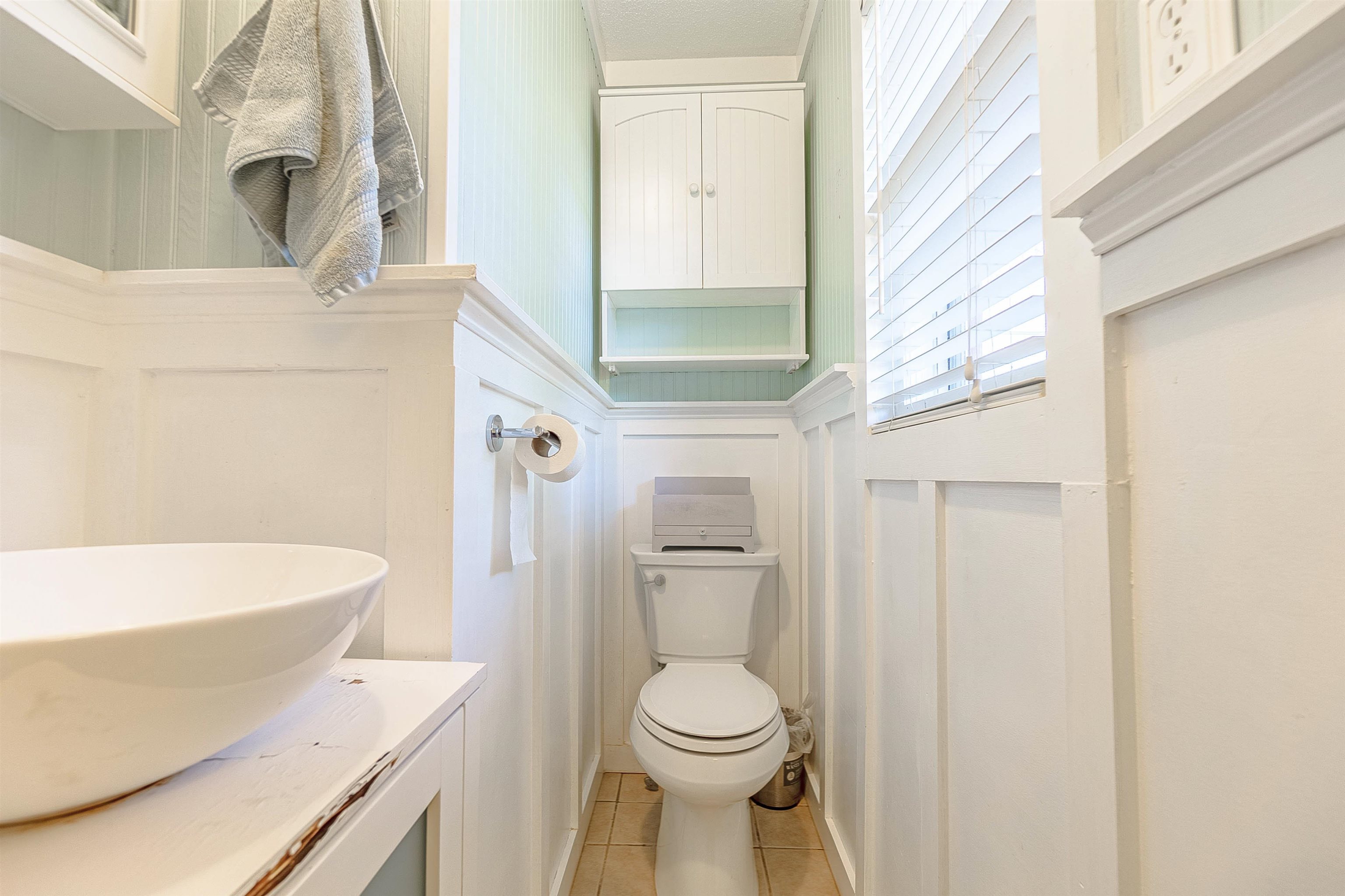 4476 Helene Road Memphis, TN 38117 - Photo 17 of 22 a bathroom with a sink a toilet and shower