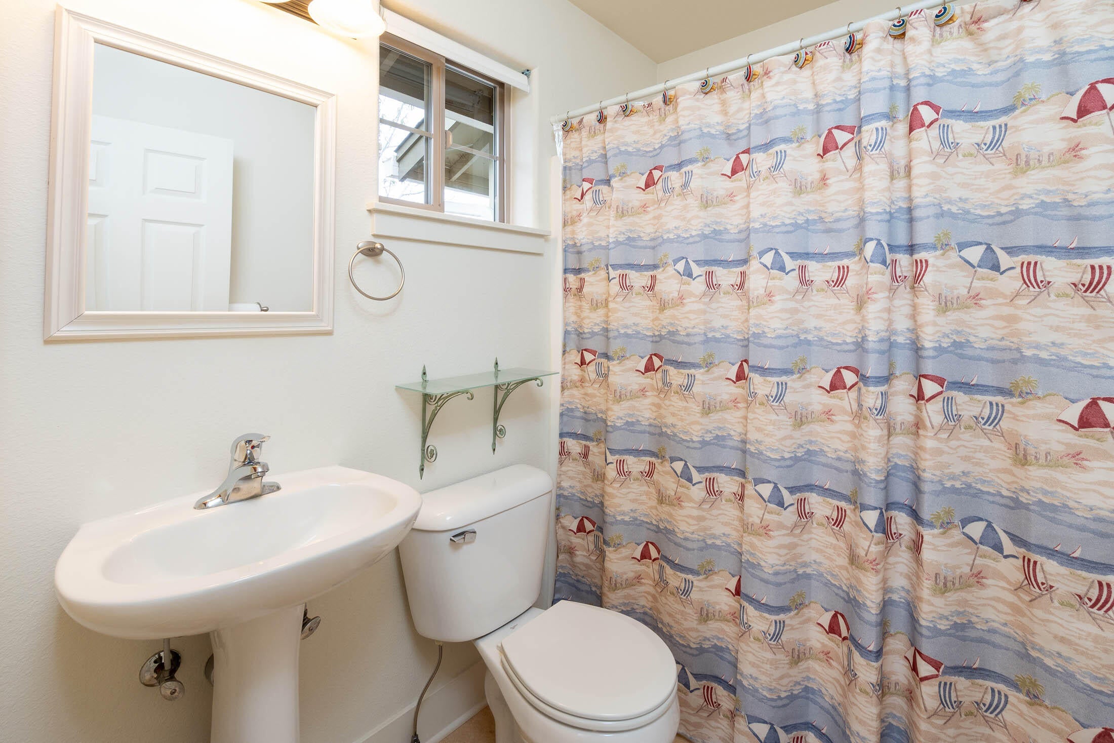 1868 Northwest Shevlin Park Road Bend, OR 97703 - Photo 14 of 19 13 guest bath