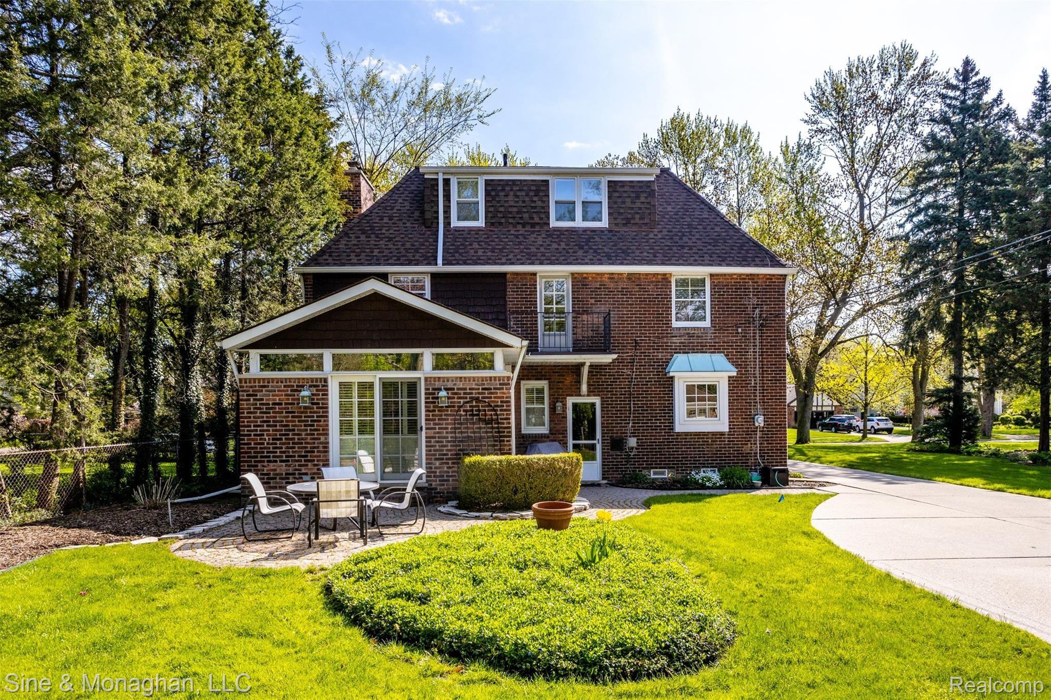1009 Audubon Road Grosse Pointe, MI 48230 - Photo 50 of 69 1009 Audubon May S007.jpg
