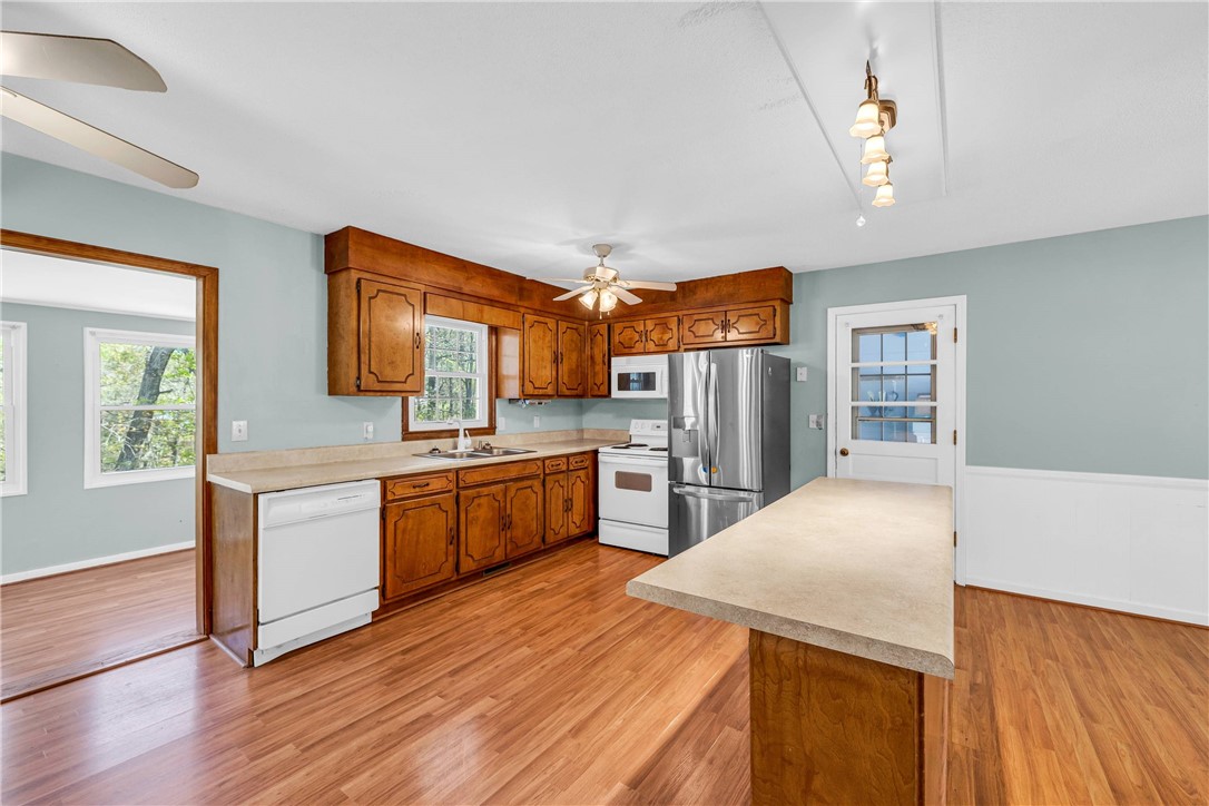 1008 Santee Drive Walhalla, SC 29691 - Photo 12 of 33