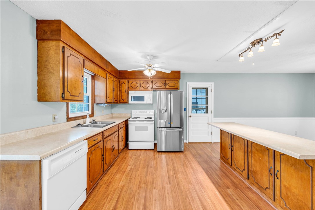 1008 Santee Drive Walhalla, SC 29691 - Photo 13 of 33