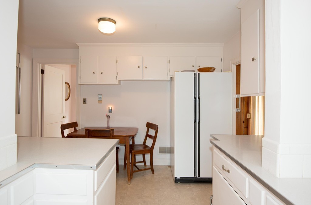 47 Homestead Road Lynnfield, MA 01940 - Photo 8 of 25 Gallery Image 8
