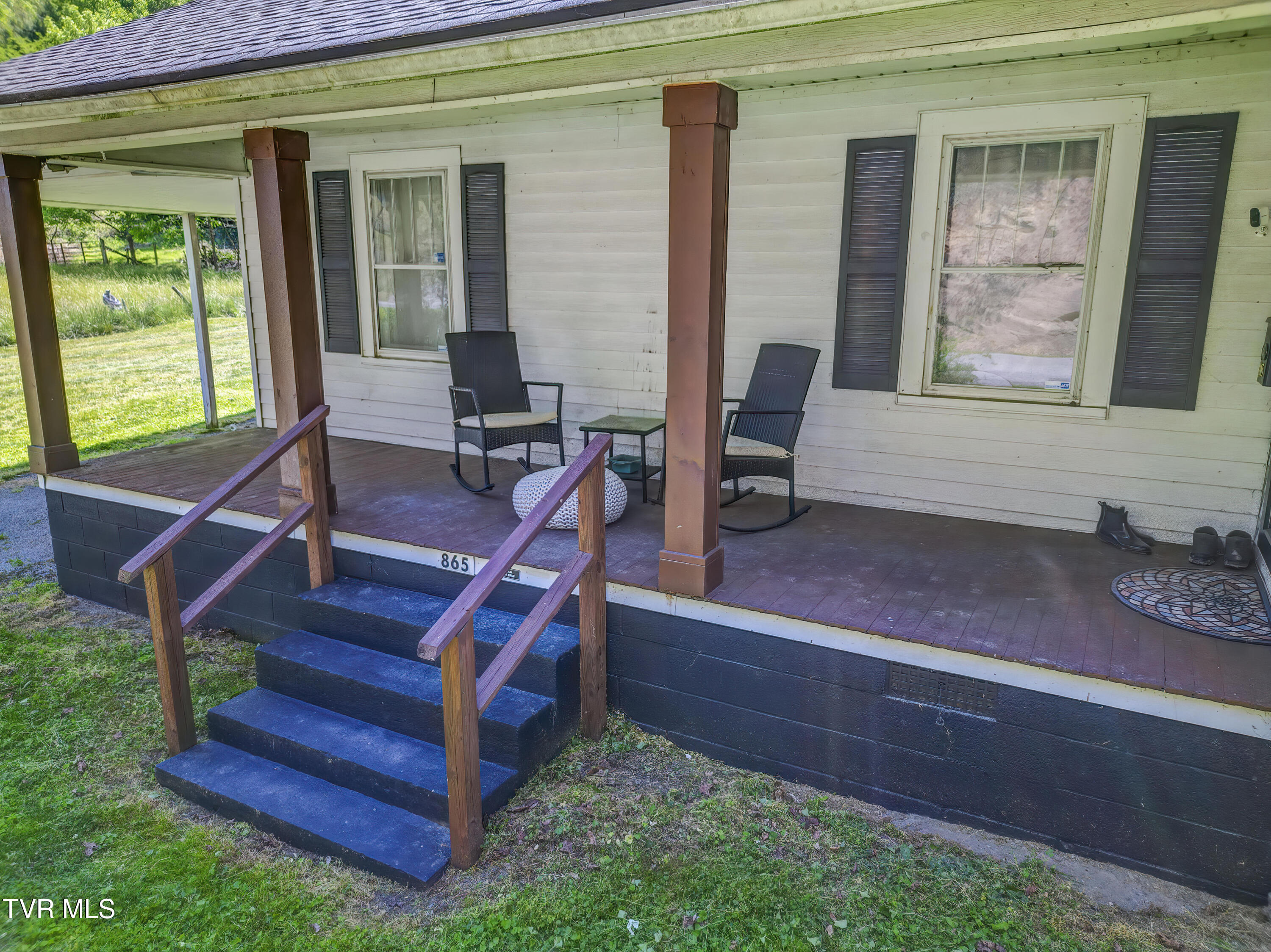 865 Shelleys Road Bristol, VA 24202 - Photo 3 of 41 865 Shelleys Rd (2)
