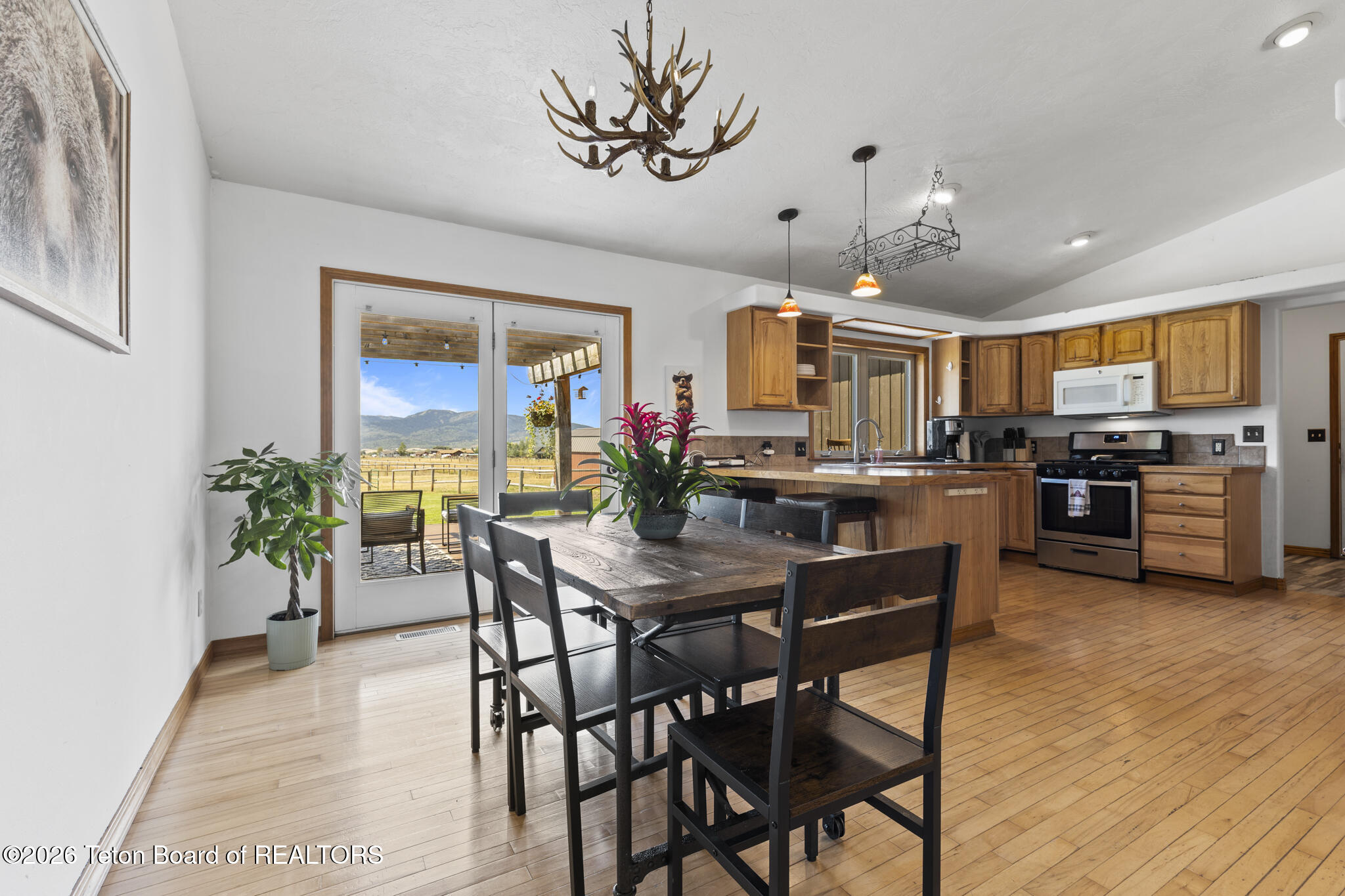 7302 Lakeside Road Victor, ID 83455 - Photo 6 of 39 6V2A7731