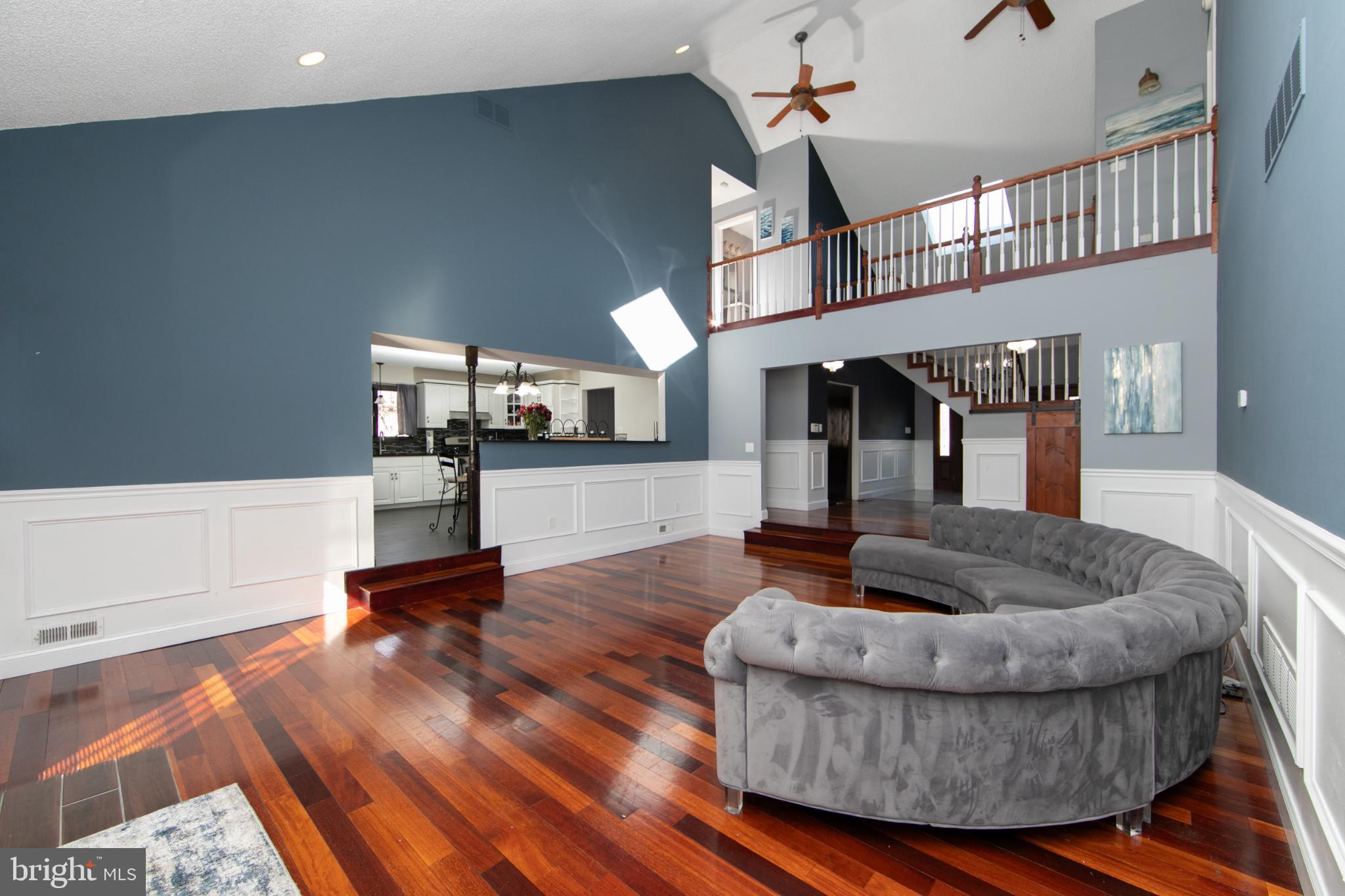 220 Landing Road Blackwood, NJ 08012 - Photo 22 of 63 a living room with furniture and a kitchen area