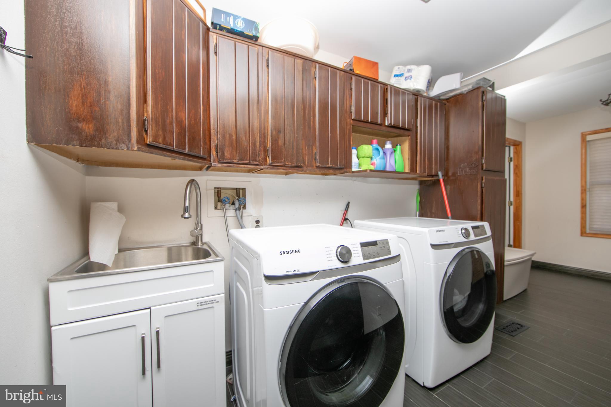 220 Landing Road Blackwood, NJ 08012 - Photo 32 of 63 Modern laundry space with ample storage.