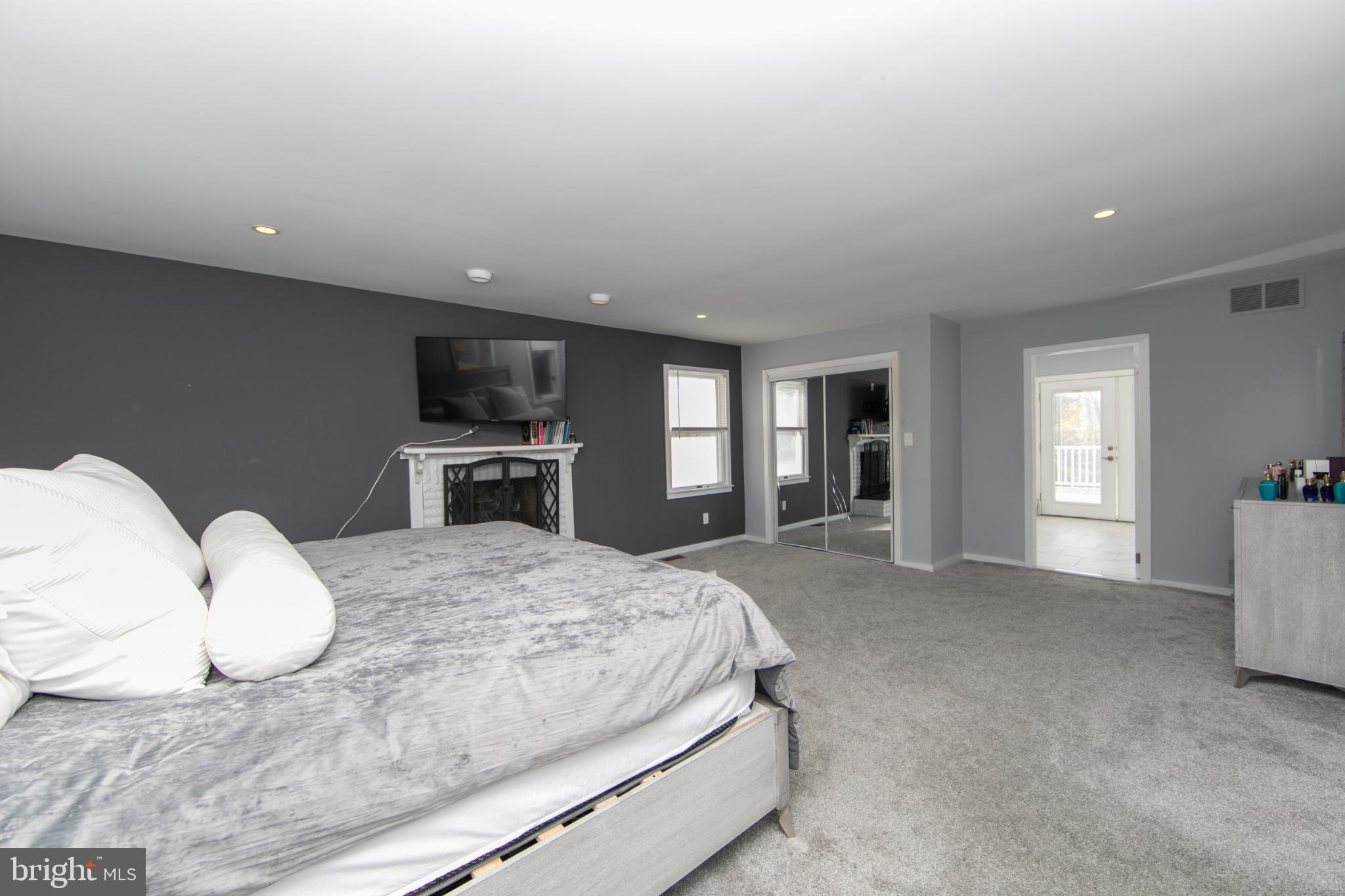 220 Landing Road Blackwood, NJ 08012 - Photo 45 of 63 Spacious, serene bedroom with modern accents.
