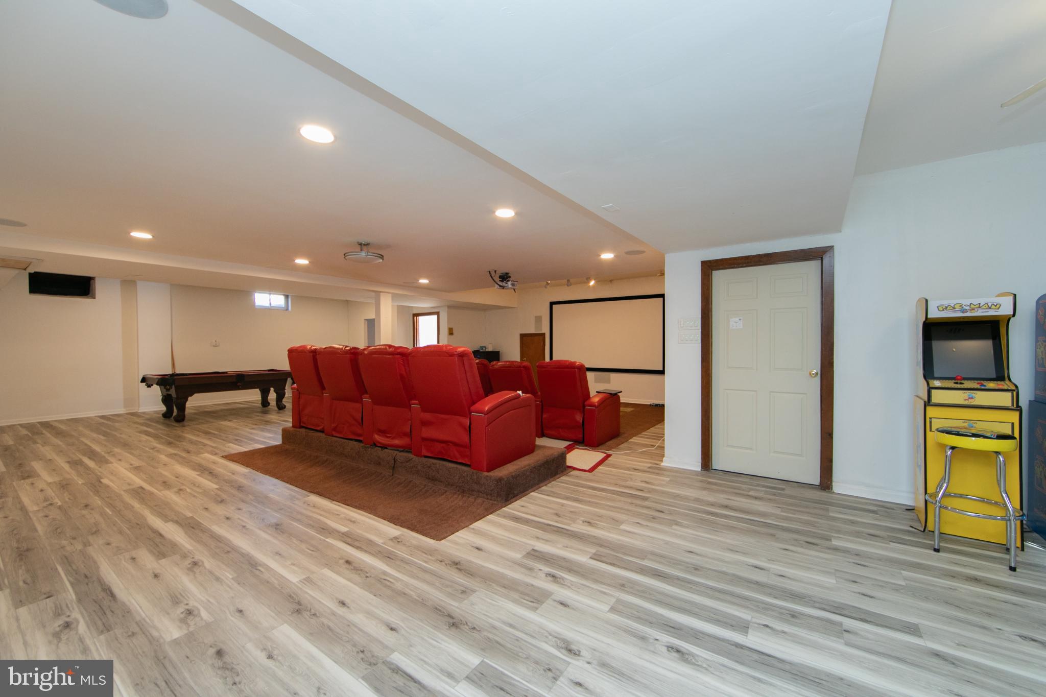 220 Landing Road Blackwood, NJ 08012 - Photo 57 of 63 a living room with furniture