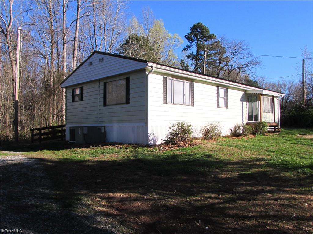 1377 Feezor Road Lexington, NC 27292 - Photo 3 of 20 Gallery Image 3