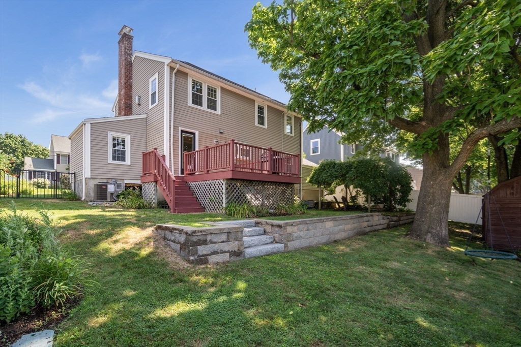 32 Grosvenor Road Waltham, MA 02453 - Photo 35 of 39