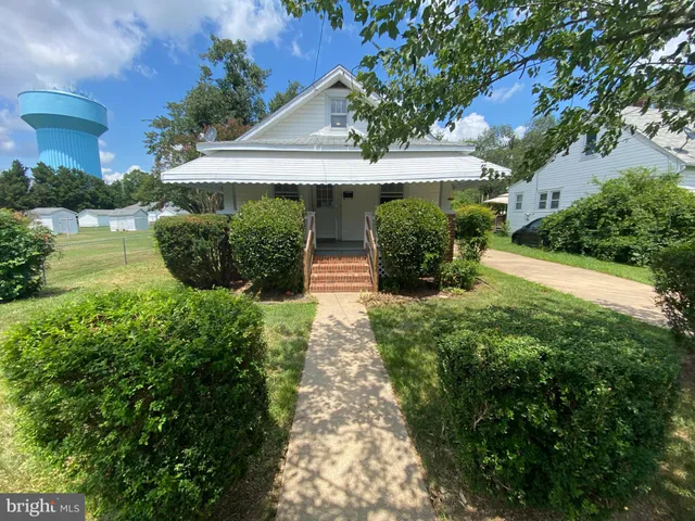 $1,845 | 119 Gibson Street, Fredericksburg, VA 22401