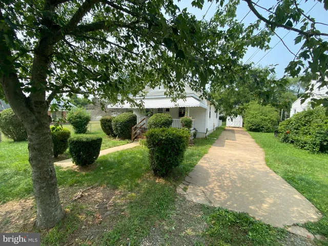 $1,845 | 119 Gibson Street, Fredericksburg, VA 22401
