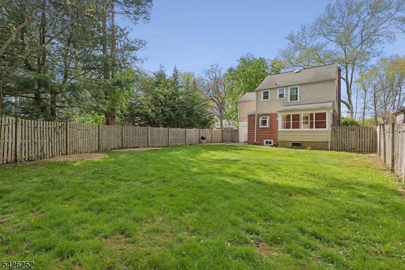 145 Bryant Avenue Springfield, NJ 07081 - Photo 34 of 38