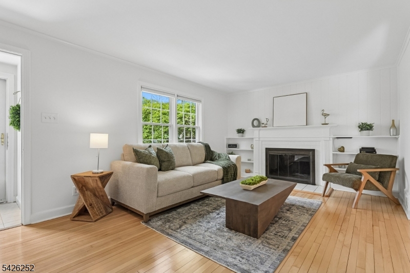 145 Bryant Avenue Springfield, NJ 07081 - Photo 4 of 38