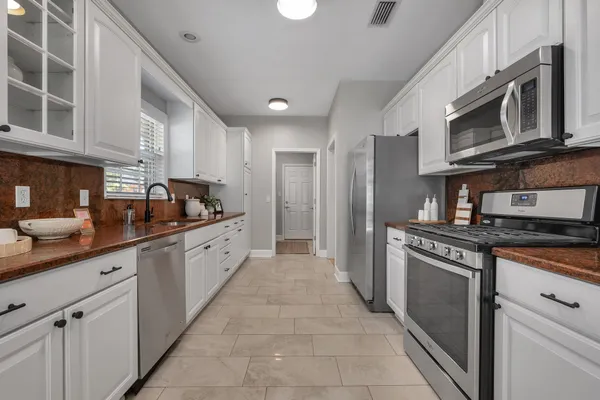 $525,000 | 1619 New Legend Court, Tallahassee, FL 32312
