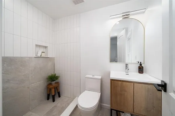 $3,200 | 77 Congress Street, Unit 2, Jersey City, NJ 07307