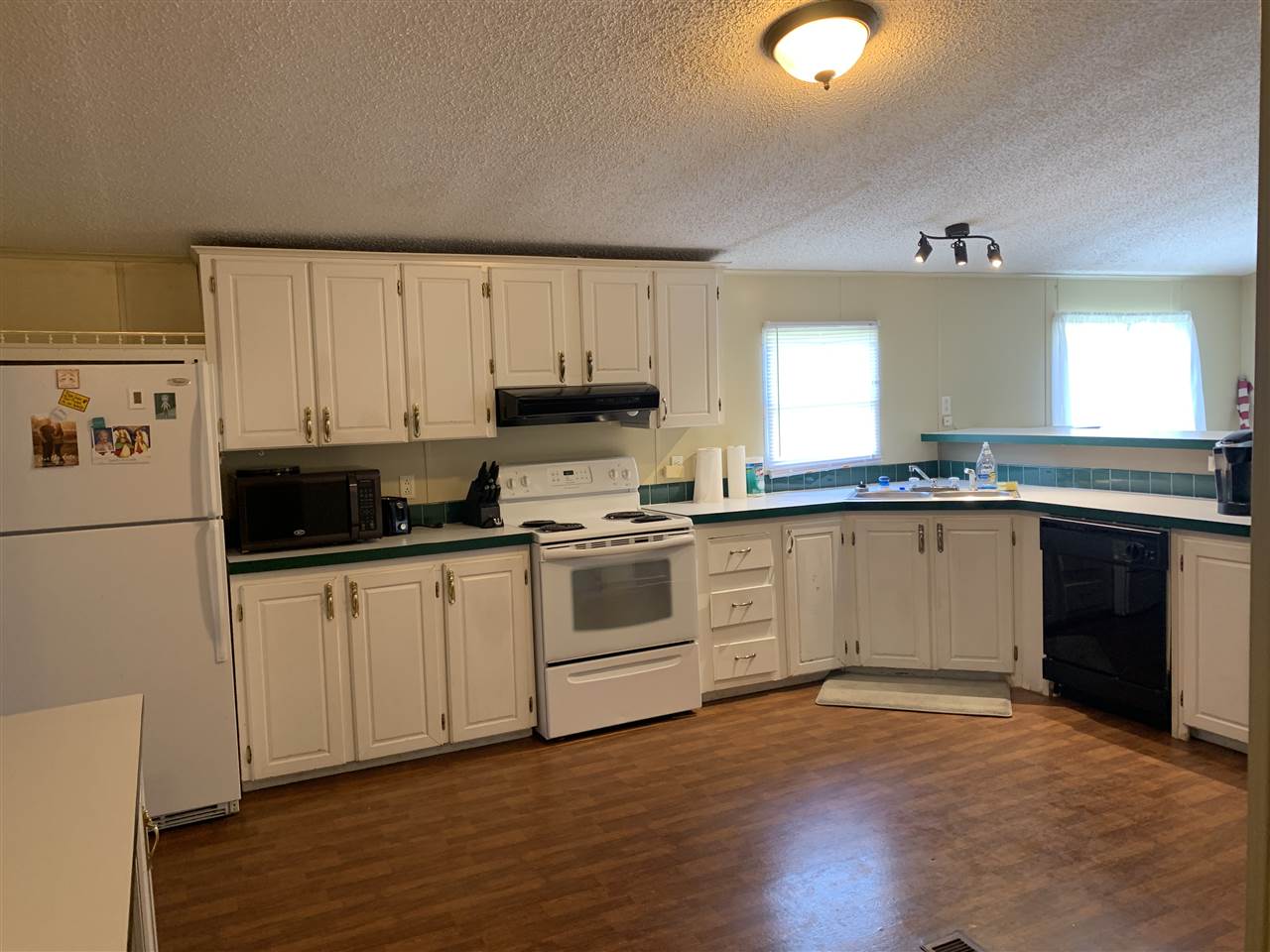 1644 South McElhaney Road Greer, SC 29651 - Photo 6 of 22 Gallery Image 6