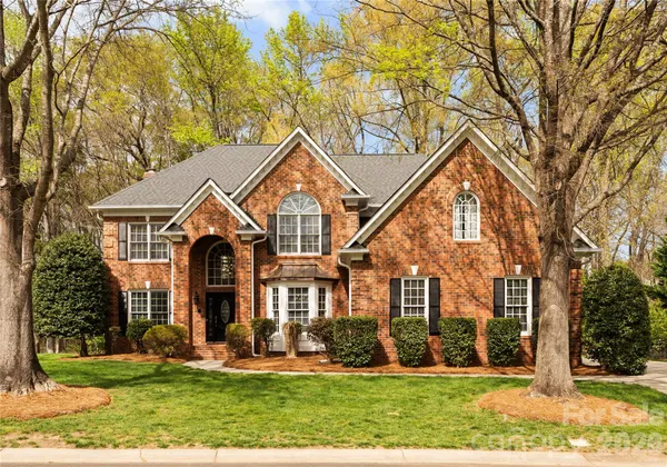 $1,100,000 | 6612 Saunton Court, Charlotte, NC 28277