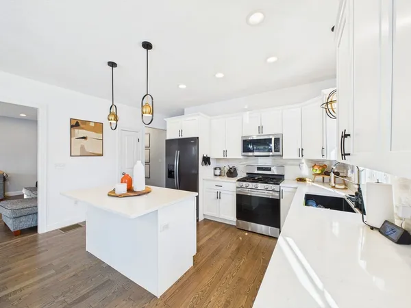 $624,900 | 10 Johnny Mac Way, Unit B, Taunton, MA 02780