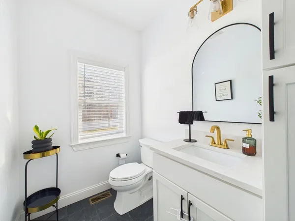 $624,900 | 10 Johnny Mac Way, Unit B, Taunton, MA 02780