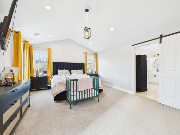 $624,900 | 10 Johnny Mac Way, Unit B, Taunton, MA 02780