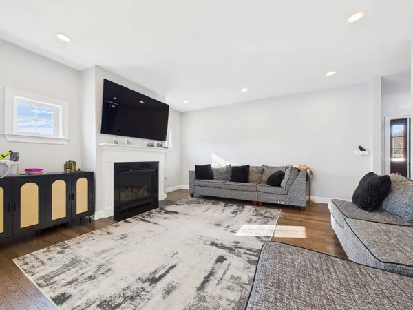 $624,900 | 10 Johnny Mac Way, Unit B, Taunton, MA 02780