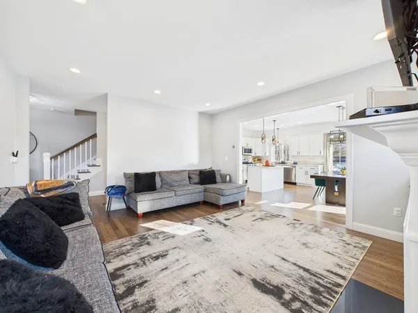 $624,900 | 10 Johnny Mac Way, Unit B, Taunton, MA 02780