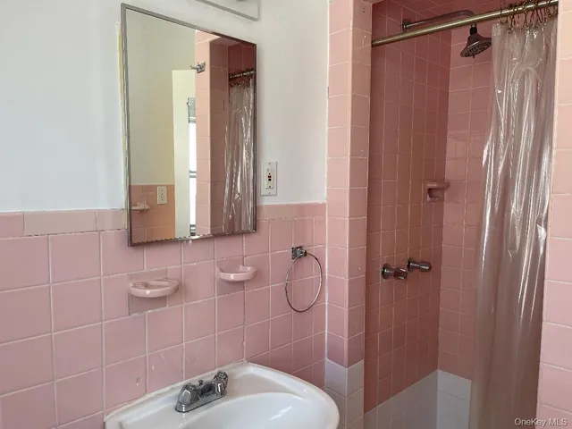 $4,000 | 75 Mohawk Avenue, East Atlantic Beach, NY 11561