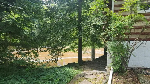 $235,000 | 415 Springdale Avenue, Colonial Heights, VA 23834